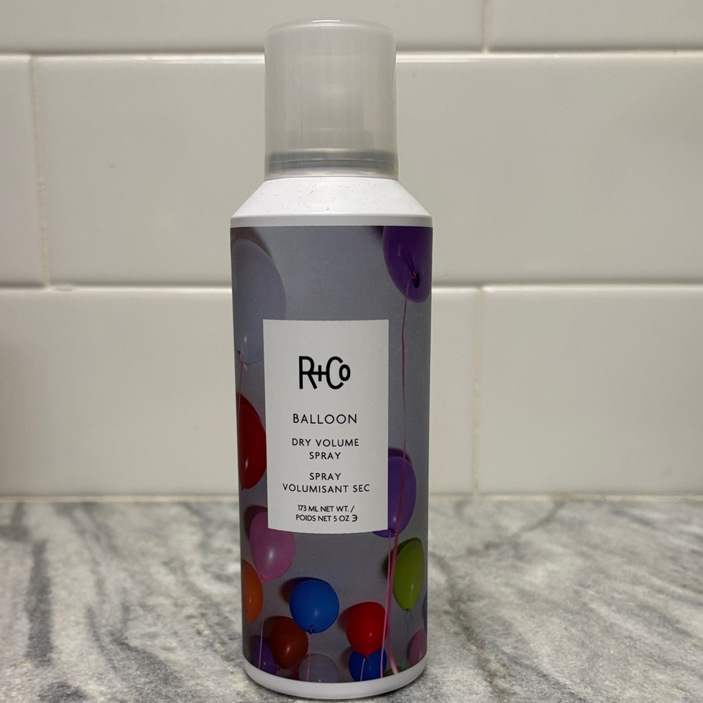 R+Co Balloon Dry Volume Spray with Multicolor Design